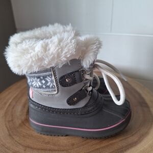London Fog Gray and Black Kids Snow Boots